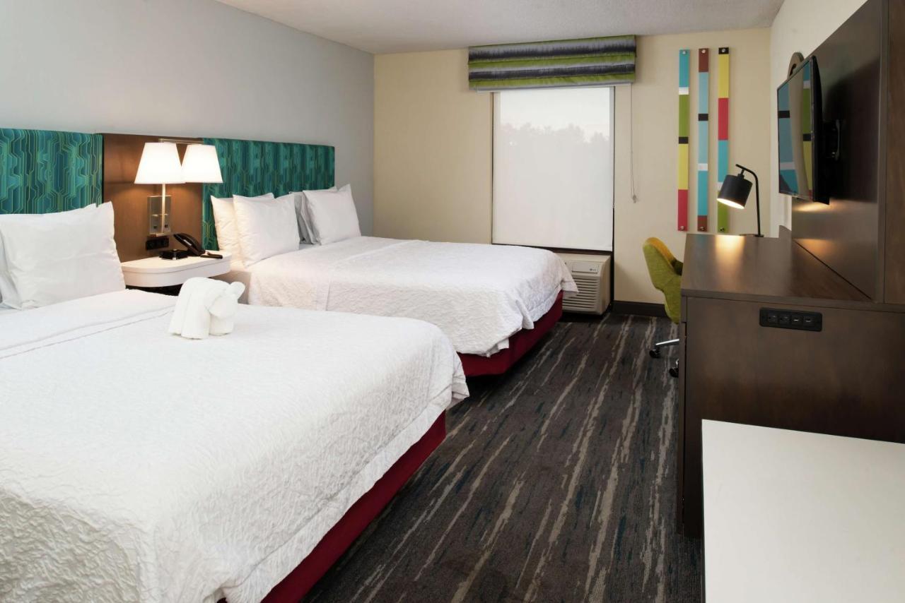 Hampton Inn Greensboro Airport Exterior foto