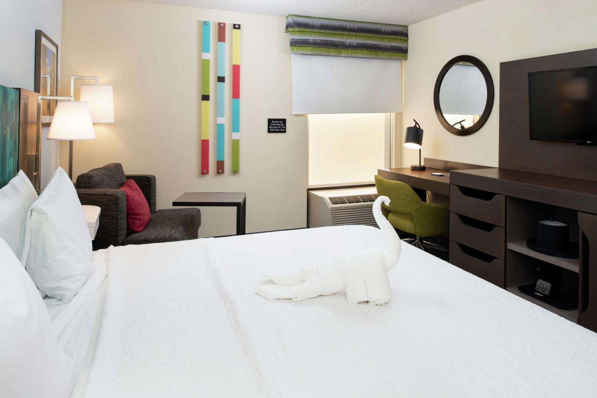 Hampton Inn Greensboro Airport Exterior foto