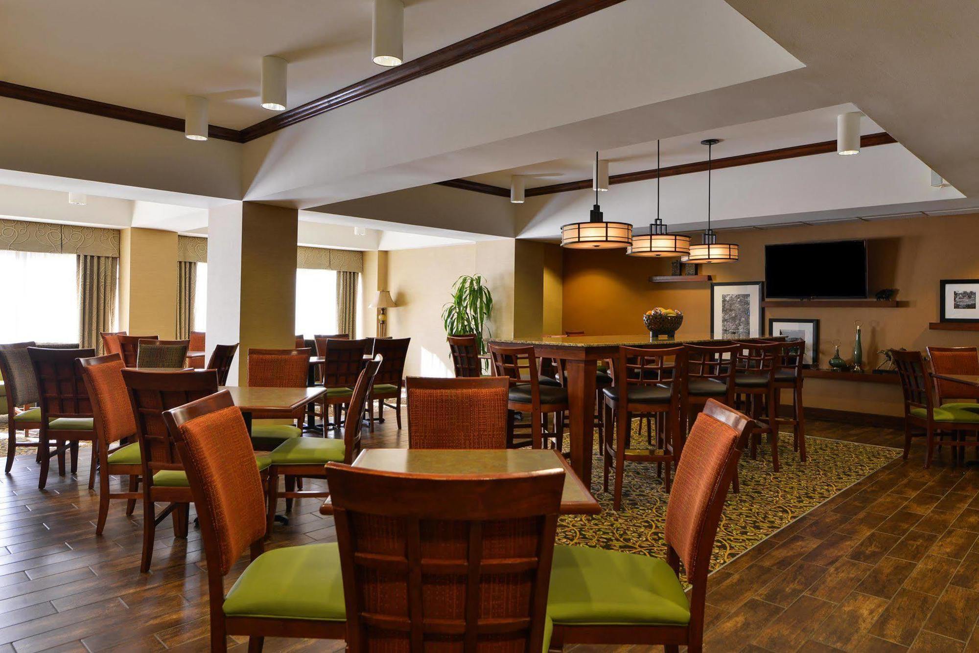 Hampton Inn Greensboro Airport Exterior foto