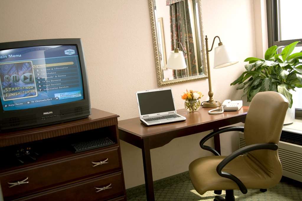 Hampton Inn Greensboro Airport Habitación foto